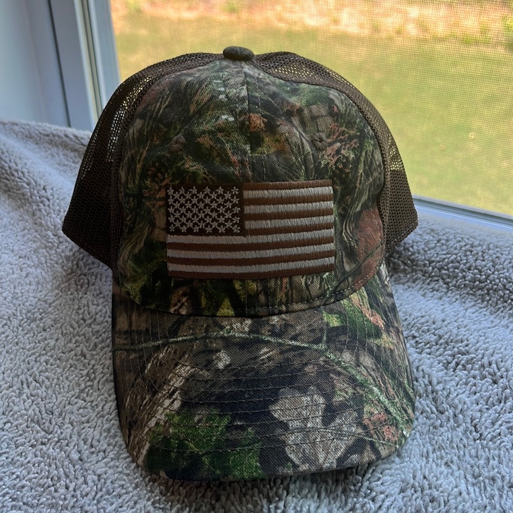 camo flag hat